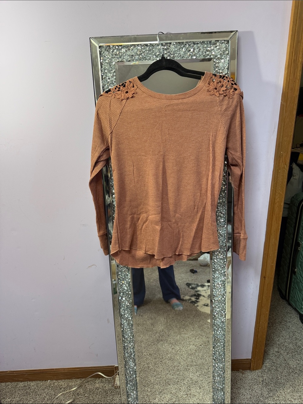 Hem & thread - Picture 3 of 5